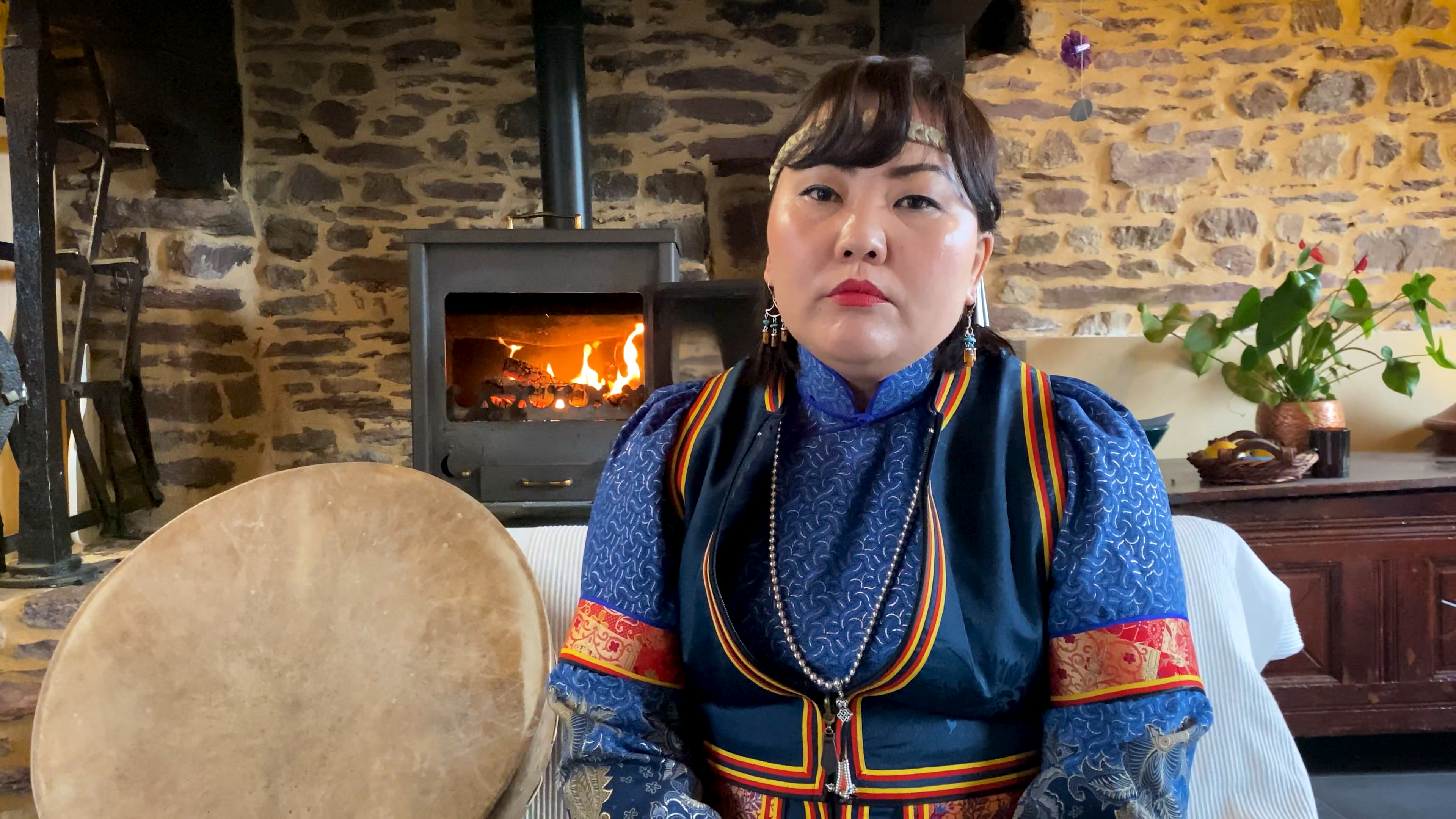 THE SAGES WITH A MONGOLIAN SHAMAN : DISCOVER HER WARNING...